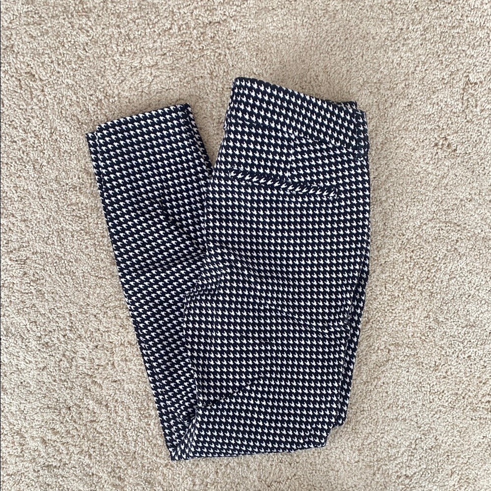Houndstooth Patterned Pixie Pants - Picture 2 of 5